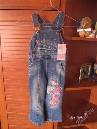 Лот: 2005043. Фото: 1. Джинсовый комбез. Брюки, шорты, джинсы