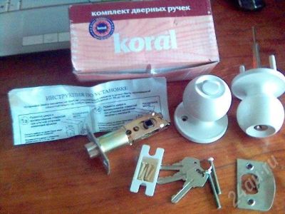 Лот: 427591. Фото: 1. Дверная ручка Koral (цвет белый... Фурнитура, комплектующие