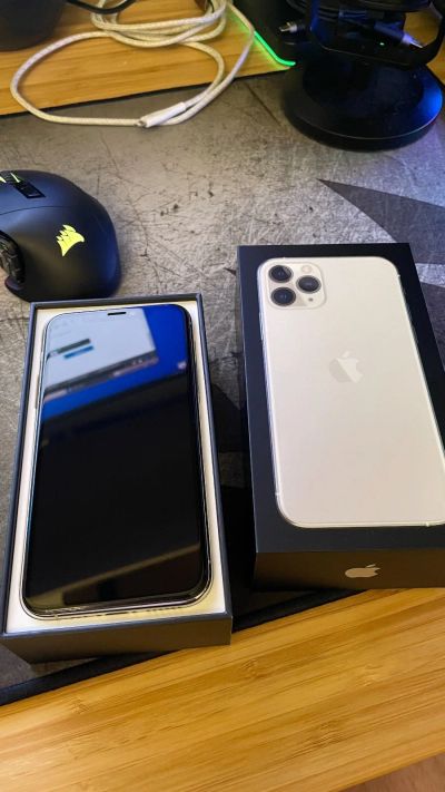 Лот: 16993300. Фото: 1. iPhone 11 pro 256gb silver mwc82ru... Смартфоны