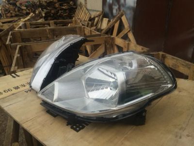 Лот: 7769278. Фото: 1. Фара Nissan Tiida TYC 2004-2008гг. Оптика и освещение