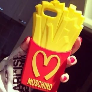 Лот: 4095641. Фото: 1. Чехол Moschino iphone 4s. Новый... Чехлы, бамперы