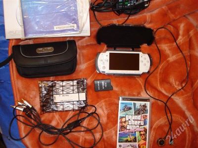 Лот: 214986. Фото: 1. продам psp 2008 16Gb и аксессуары. Игровые приставки, консоли