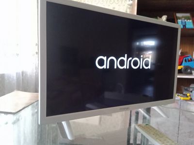 Лот: 25520464. Фото: 1. SmartTV 24". Телевизоры