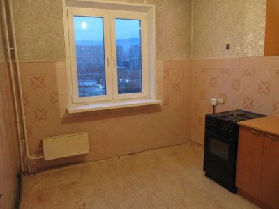 Лот: 10484488. Фото: 1. Судостроительная 177а, квартира... Квартиры, студии