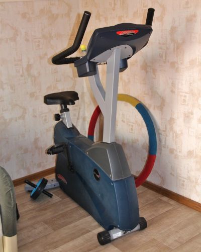 Лот: 17500041. Фото: 1. Велотренажер Life Fitness lcsu70. Велотренажеры