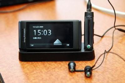 Лот: 6094984. Фото: 1. SONY Ericsson Aino U10 i. Кнопочные мобильные телефоны