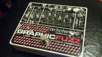 Лот: 1548779. Фото: 1. Electro-harmonix Graphic Fuzz... Гитарные эффекты и комбоусилители