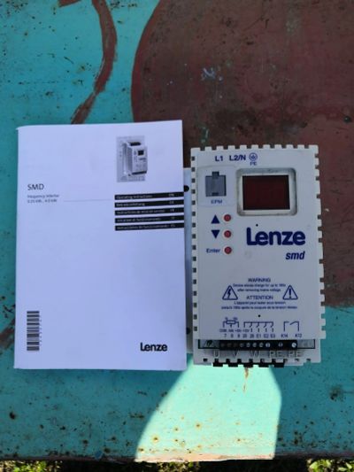 Лот: 19102057. Фото: 1. Частотный преобразователь LENZE... Зарядные устройства, блоки питания для бытовой техники