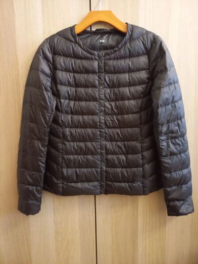 Лот: 25633914. Фото: 1. Куртка Uniqlo, размер S. Верхняя одежда