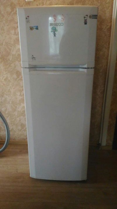 Лот: 10061099. Фото: 1. Холодильник BEKO. Холодильники, морозильные камеры