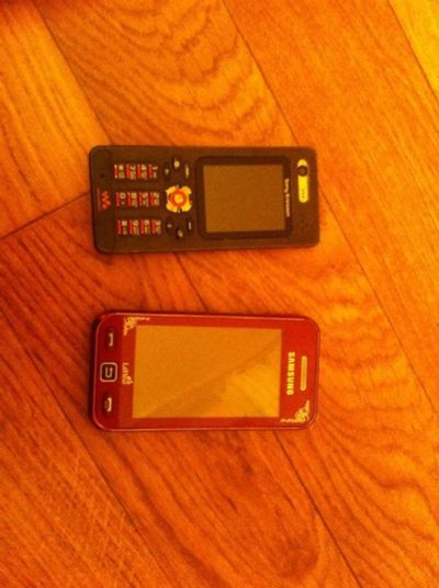 Лот: 5300366. Фото: 1. Samsung и Sony одним лотом. Кнопочные мобильные телефоны