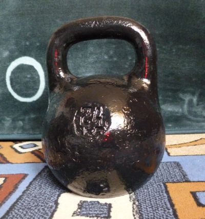 Лот: 5298455. Фото: 1. Гиря спортивная, цельнолитая... Гири