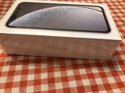 Лот: 15159400. Фото: 1. Apple iPhone Xr White 64GB, новый... Смартфоны