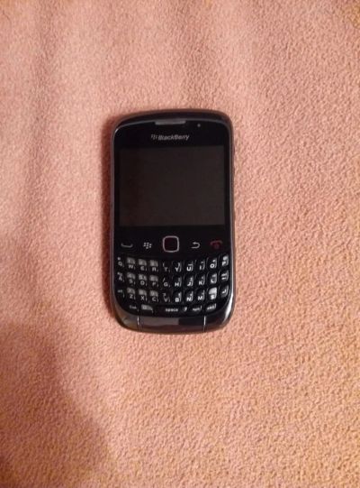 Лот: 7294662. Фото: 1. BlackBerry Curve 9300. Кнопочные мобильные телефоны