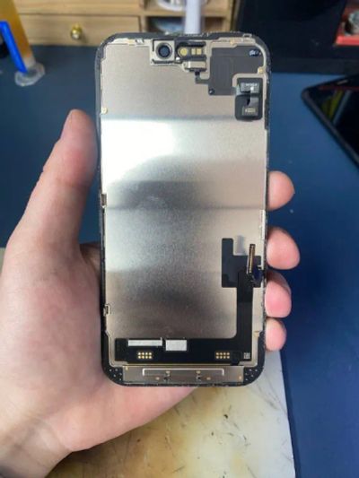 Лот: 25511373. Фото: 1. Дисплей IPhone 15 оригинал снятый. Дисплеи, дисплейные модули, тачскрины