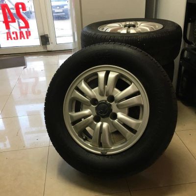Лот: 15757561. Фото: 1. Оригинальные диски с резной Michelin... Шины