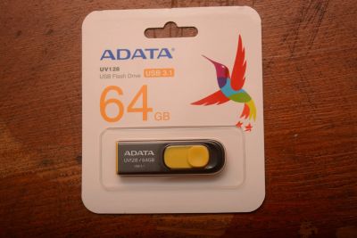 Лот: 14403228. Фото: 1. Флешка USB 64 Гб ADATA uv128 USB... USB-флеш карты