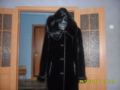 Лот: 12773170. Фото: 1. Шикарная шуба с норковым капюшеном. Накидки, шубы