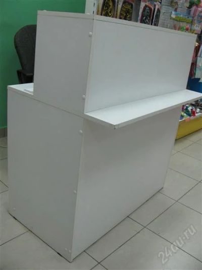 Лот: 2424447. Фото: 1. Торговая стойка срочно. Торговое