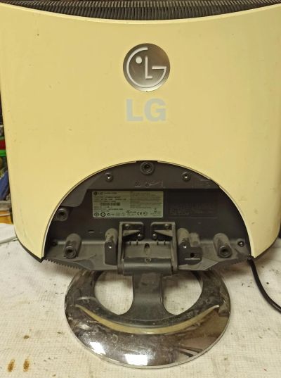 Лот: 18224749. Фото: 1. Монитор LG 1. ЖК-мониторы