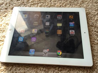 Лот: 5888376. Фото: 1. ipad 3 retina 16G WIFI белый. Планшеты