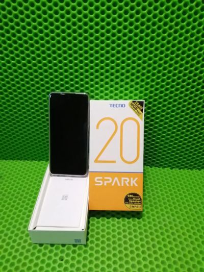 Лот: 21786265. Фото: 1. Смартфон TECNO Spark 20 8/256gb... Смартфоны