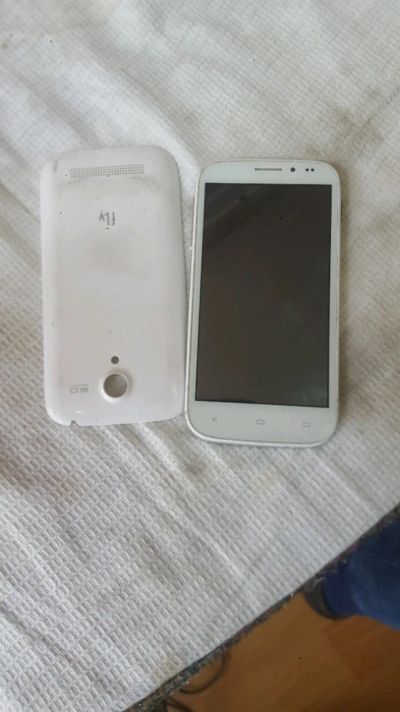 Лот: 11549492. Фото: 1. Fly Iq4404 без акб. Смартфоны