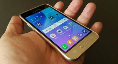 Лот: 11193464. Фото: 1. Samsung Galaxy J1 (2016) SM-J120F... Смартфоны