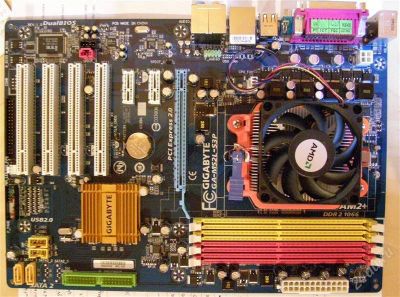 Лот: 2770919. Фото: 1. Gigabyte GA-M52L-S3 + процессор... Материнские платы