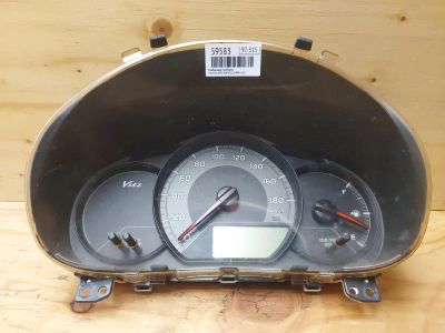 Лот: 18981515. Фото: 1. Комбинация приборов Toyota Vitz... Электрооборудование