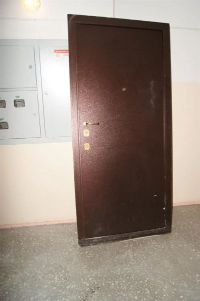 Лот: 3860422. Фото: 1. Продам дверь! металлическая -... Двери входные