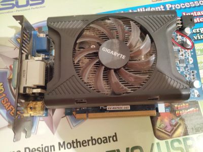 Лот: 15618905. Фото: 1. Radeon HD 6750 1gb. Видеокарты