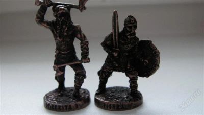 Лот: 2495023. Фото: 1. Древние войны киндер (металл). Игрушки