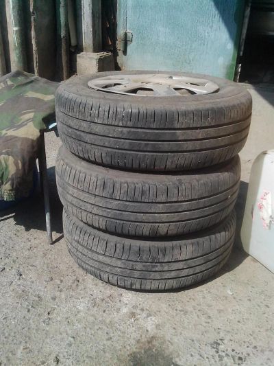 Лот: 3072001. Фото: 1. шинs MICHELIN 195/65 R15. Шины