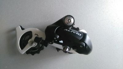 Лот: 16334332. Фото: 1. Задний переключатель shimano alivio... Запчасти