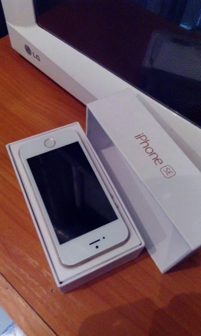 Лот: 8081682. Фото: 1. iphone 5se. Смартфоны