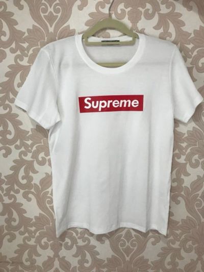 Лот: 12138973. Фото: 1. Футболка supreme белая по себестоимости. Футболки, поло