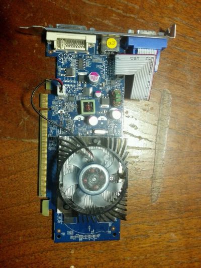Лот: 9410053. Фото: 1. NVIidia GeForce G210 512MB VGA... Видеокарты