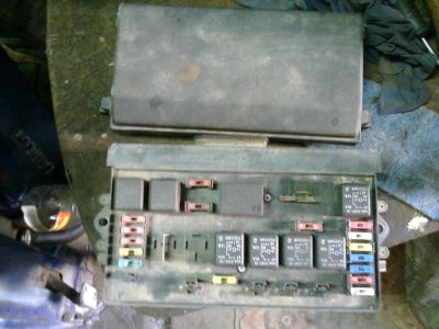 Лот: 9544061. Фото: 1. Блок предохранителей монтажный... Электрооборудование