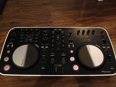 Лот: 11096233. Фото: 1. DJ контроллер Pioneer DDJ-ergo-K. DJ-оборудование