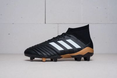 Лот: 11618072. Фото: 1. Футбольная обувь Adidas Predator... Кеды, кроссовки, слипоны