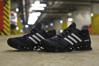 Лот: 8058725. Фото: 1. Кроссовки Adidas Mega Bounce Артикул... Кеды, кроссовки, слипоны