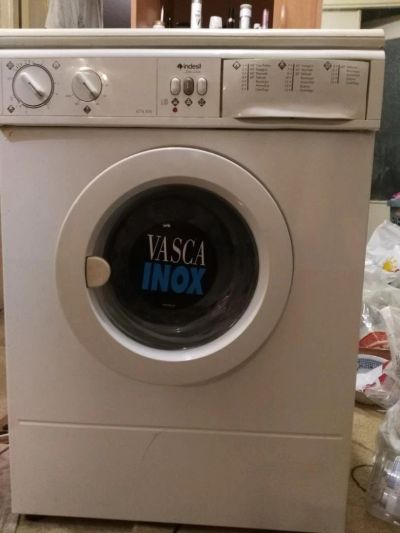 Лот: 9299035. Фото: 1. Стиральная машина Indesit. Стиральные машины