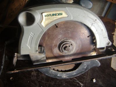 Лот: 19989499. Фото: 1. ручная циркулярная пила hyundai. Электроинструмент