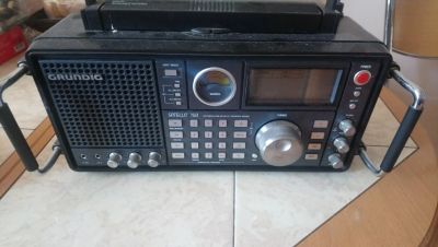 Лот: 17498154. Фото: 1. Радиоприемник Grundig satellit... Тюнеры, радиоприёмники