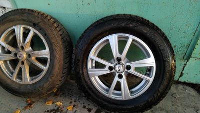 Лот: 16643642. Фото: 1. 185/70 R14 4*100 как новые. Шины на дисках