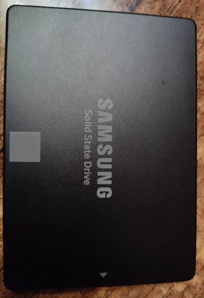 Лот: 19164864. Фото: 1. SSD Samsung 750 EVO 120 Гб MZ-750120. SSD-накопители