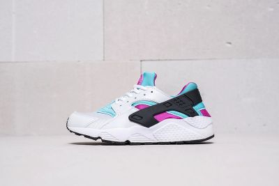 Лот: 11618287. Фото: 1. Кроссовки Nike Air Huarache Run... Кеды, кроссовки, слипоны