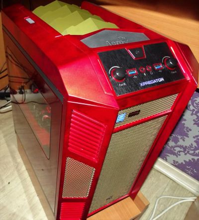 Лот: 9267623. Фото: 1. Игровой куб Iron Man Edition на... Компьютеры в сборе