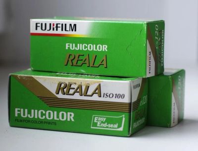 Лот: 7311797. Фото: 1. Fuji reala cs120 x3. Фотобумага, плёнка